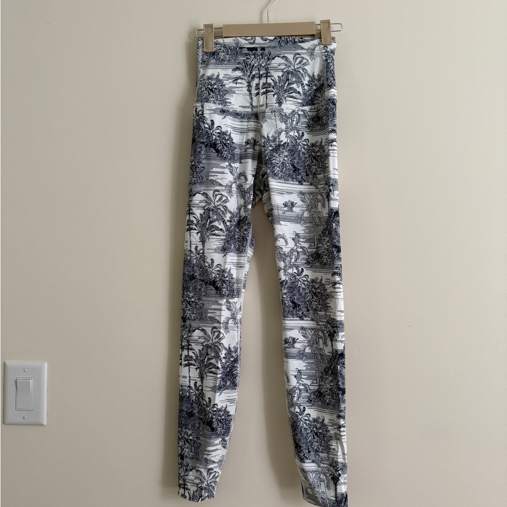 TAVI Tropical Print Leggings
